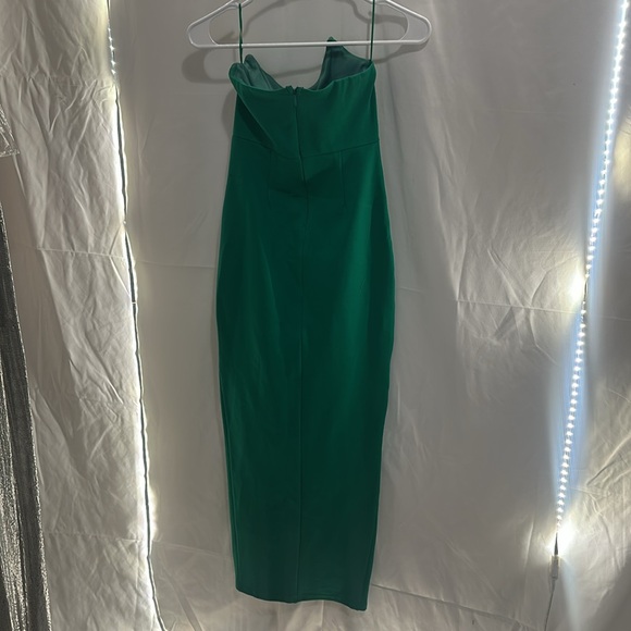 New NWT Superdown ryleigh strapless maxi dress green split hem revolve - Picture 7 of 7